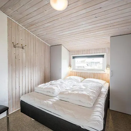 Holiday Henne Lxvii Ferienhaus